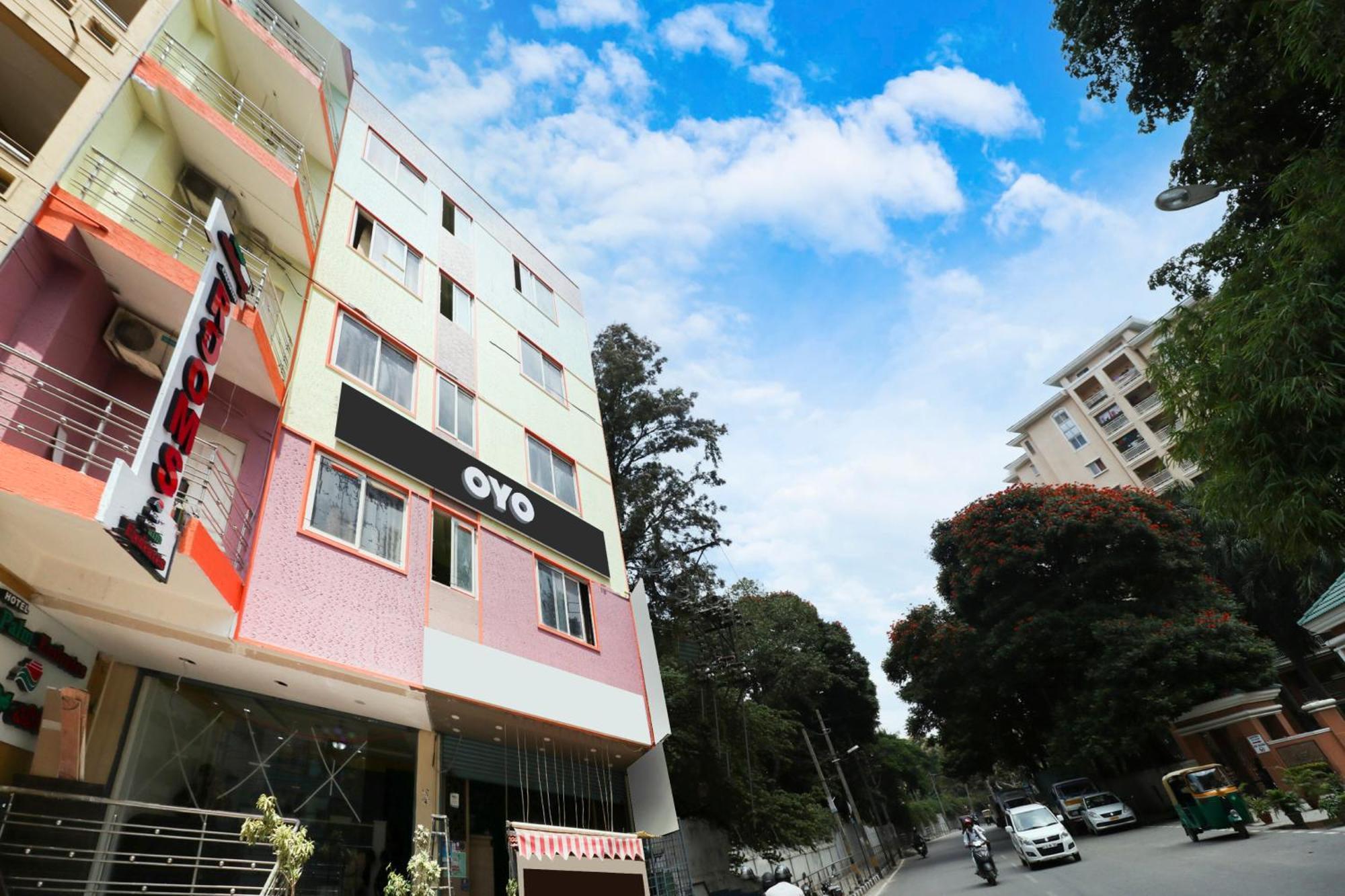 Hotel Tiara Near Christ University Bangalore Eksteriør billede